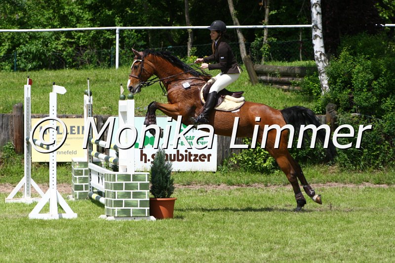 005M5172_Its me_L Springen.JPG